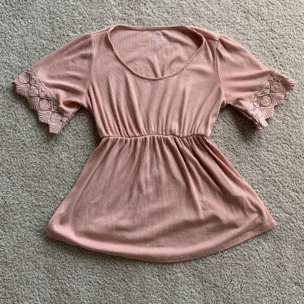 Isabel Flutter Sleeve Maternity Top